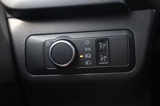 Ford Escape Vehicle Full-screen Gallery Image 19