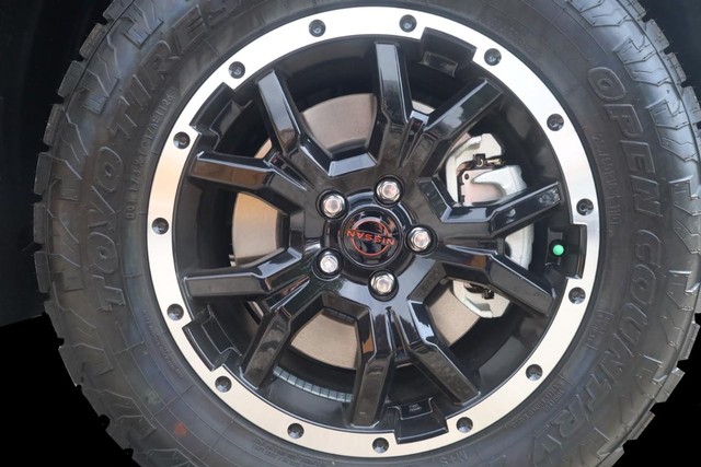 Nissan Pathfinder Vehicle Image 03