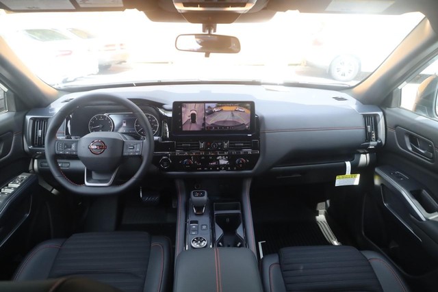 Nissan Pathfinder Vehicle Image 07