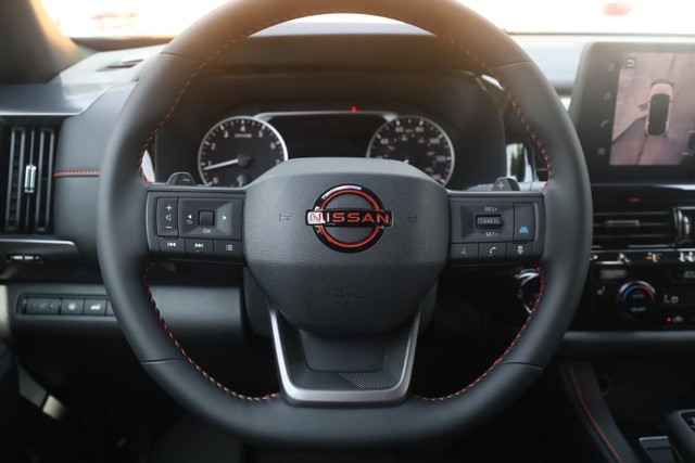 Nissan Pathfinder Vehicle Image 08