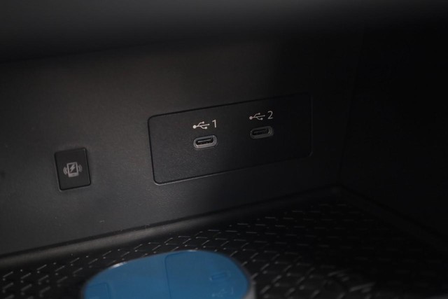 Nissan Pathfinder Vehicle Image 17