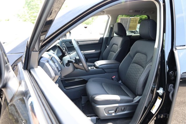 Nissan Pathfinder Vehicle Image 10