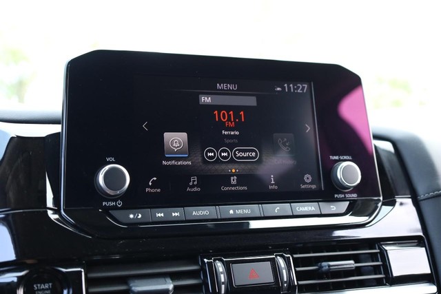 Nissan Pathfinder Vehicle Image 13