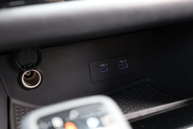 Nissan Pathfinder Vehicle Image 16