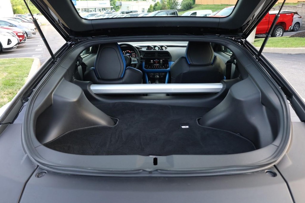 Nissan Z Vehicle Full-screen Gallery Image 8