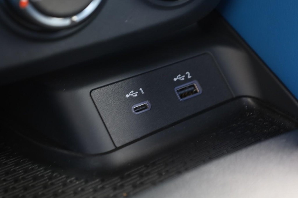 Nissan Z Vehicle Full-screen Gallery Image 15