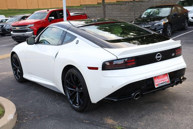 Nissan Z Vehicle Full-screen Gallery Image 7