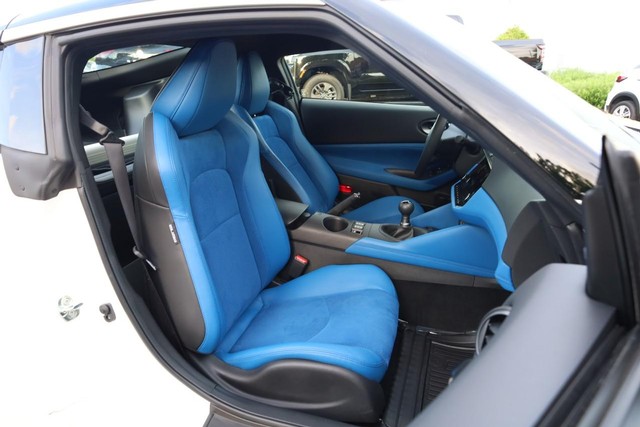 Nissan Z Vehicle Full-screen Gallery Image 22