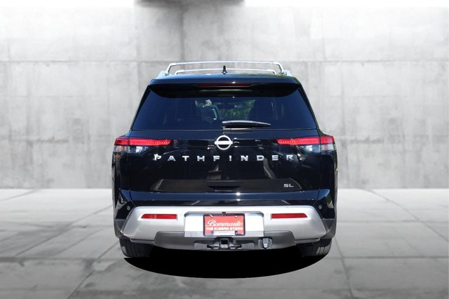Nissan Pathfinder Vehicle Image 06