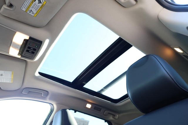 Nissan Pathfinder Vehicle Image 11
