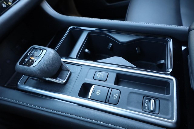 Nissan Pathfinder Vehicle Image 20