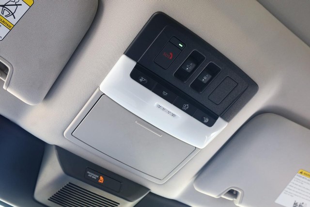 Nissan Pathfinder Vehicle Image 21