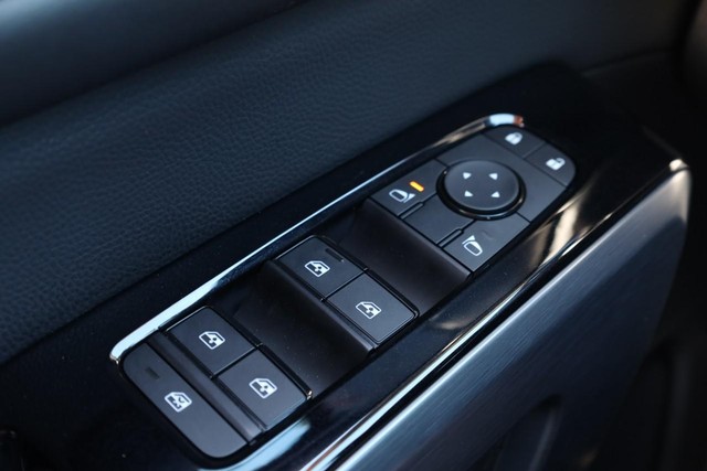 Nissan Pathfinder Vehicle Image 22