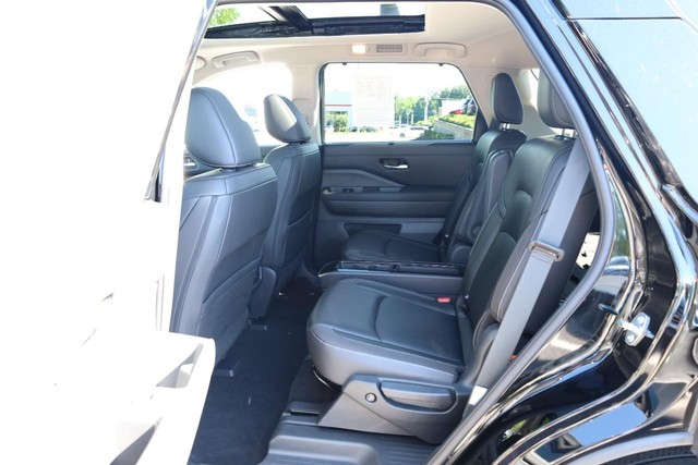 Nissan Pathfinder Vehicle Image 25