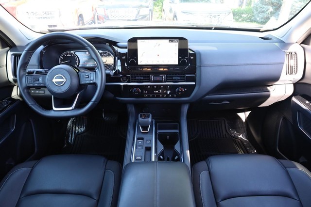 Nissan Pathfinder Vehicle Image 28