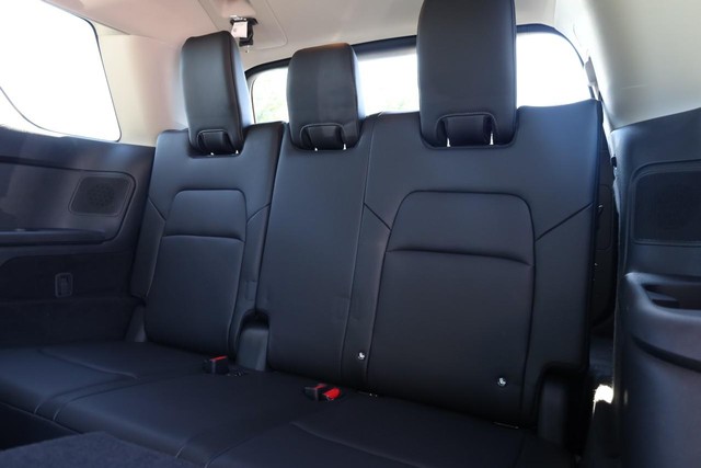 Nissan Pathfinder Vehicle Image 30