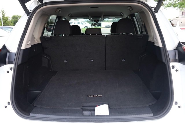 Nissan Rogue Vehicle Image 07