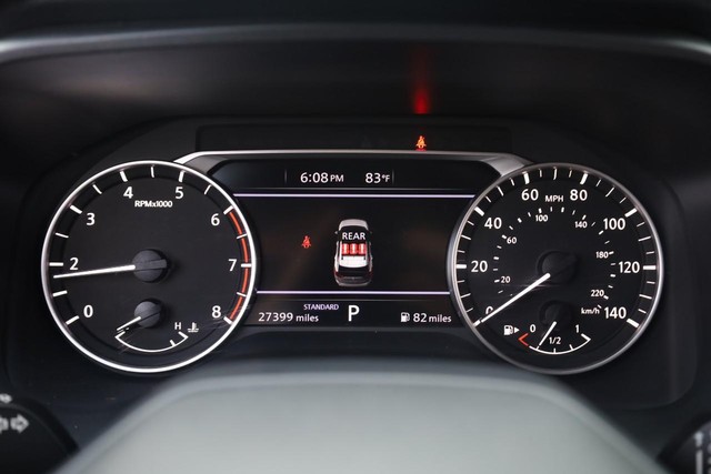 Nissan Rogue Vehicle Image 10