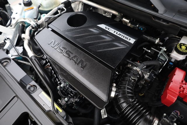 Nissan Rogue Vehicle Image 25