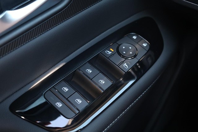 Nissan Murano Vehicle Image 18