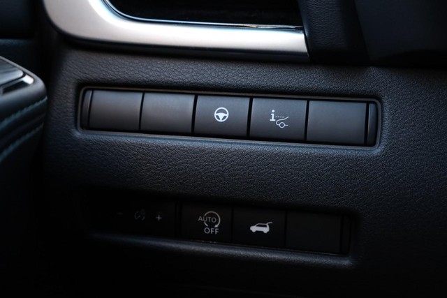 Nissan Rogue Vehicle Image 21