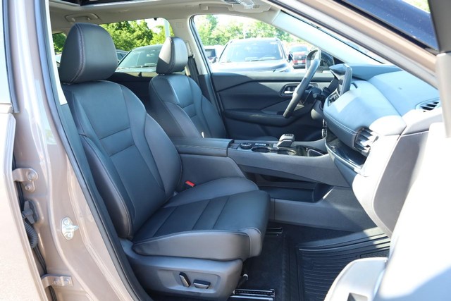 Nissan Rogue Vehicle Image 28