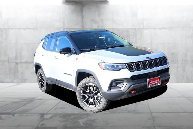 Jeep Compass Vehicle Image 02