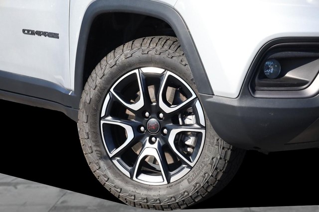 Jeep Compass Vehicle Image 03