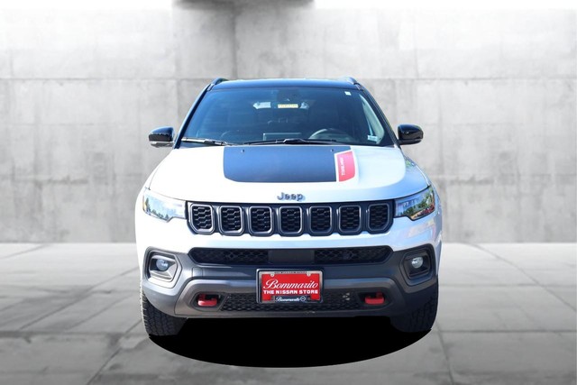 Jeep Compass Vehicle Image 04