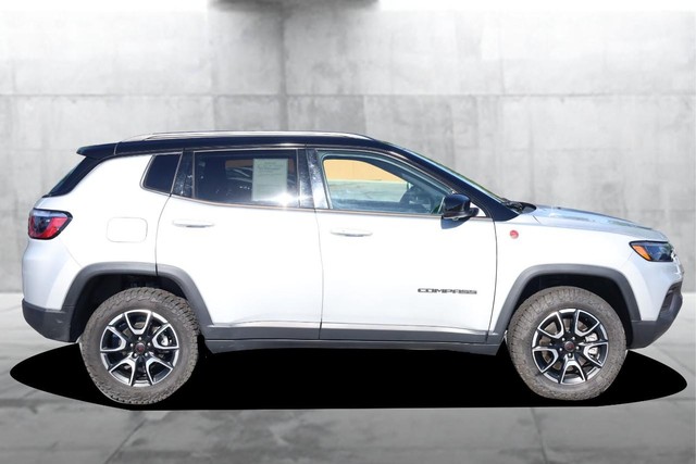 Jeep Compass Vehicle Image 05