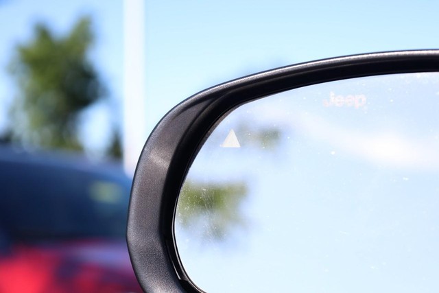 Jeep Compass Vehicle Image 19
