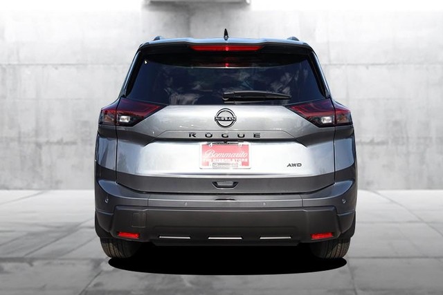 Nissan Rogue Vehicle Full-screen Gallery Image 6