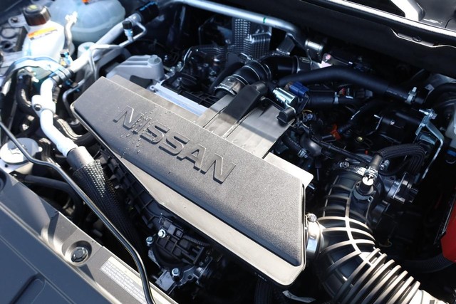 Nissan Rogue Vehicle Full-screen Gallery Image 25