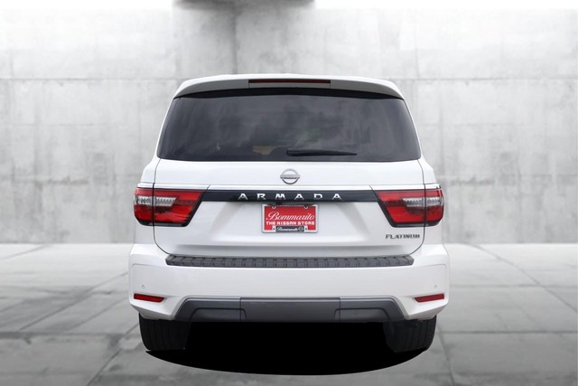 Nissan Armada Vehicle Full-screen Gallery Image 6