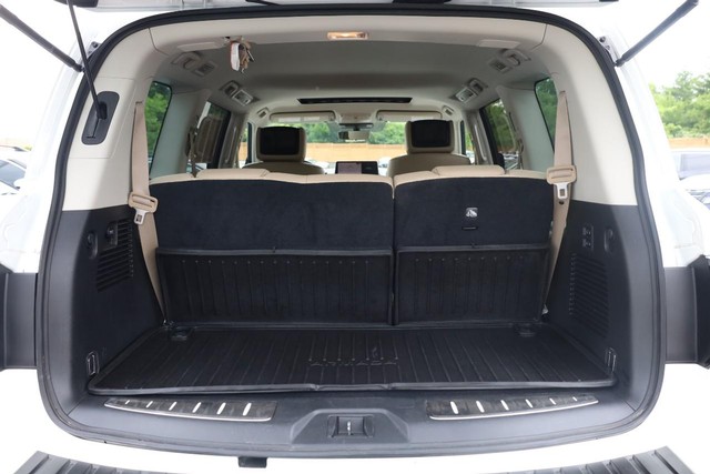 Nissan Armada Vehicle Full-screen Gallery Image 7