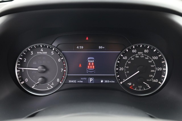 Nissan Armada Vehicle Full-screen Gallery Image 13