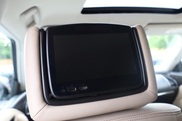Nissan Armada Vehicle Full-screen Gallery Image 27