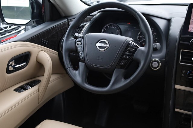Nissan Armada Vehicle Full-screen Gallery Image 29