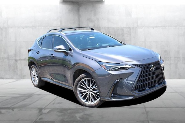 Lexus NX Vehicle Full-screen Gallery Image 2
