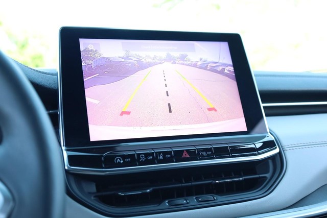 Jeep Compass Vehicle Full-screen Gallery Image 12