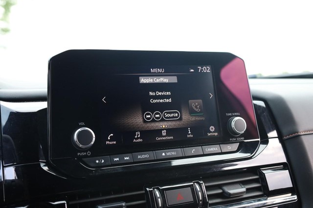 Nissan Pathfinder Vehicle Full-screen Gallery Image 13