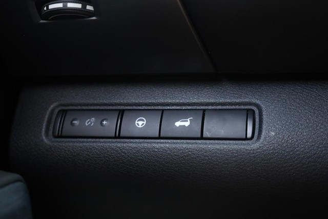 Nissan Pathfinder Vehicle Full-screen Gallery Image 20