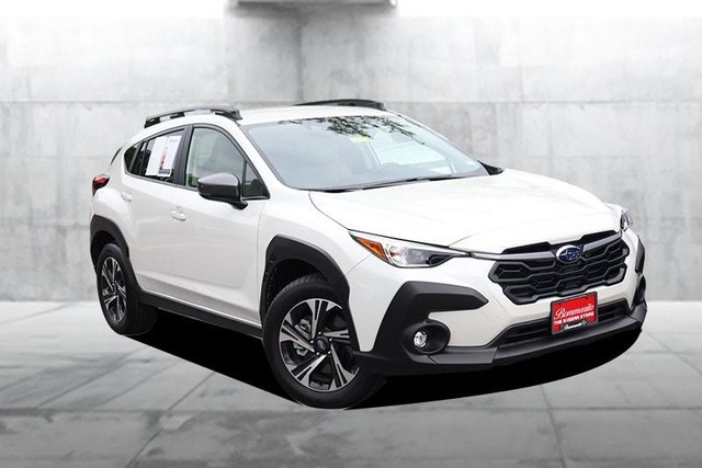 Subaru Crosstrek Vehicle Full-screen Gallery Image 2