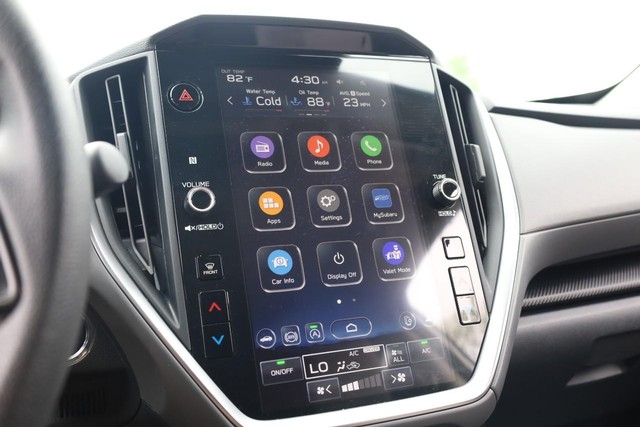 Subaru Crosstrek Vehicle Full-screen Gallery Image 11