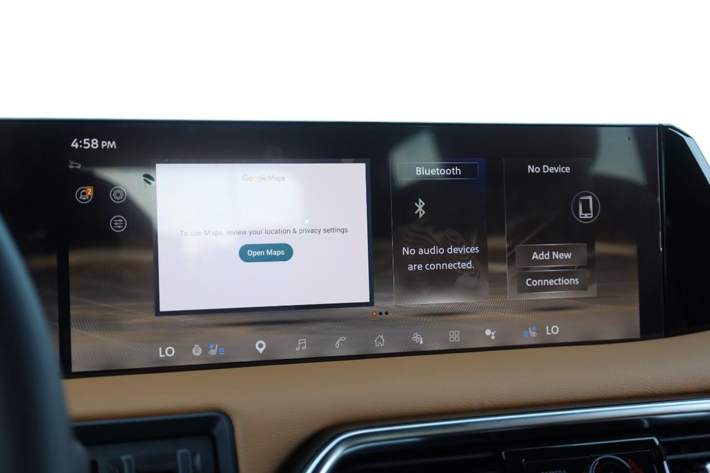 Nissan Armada Vehicle Full-screen Gallery Image 15