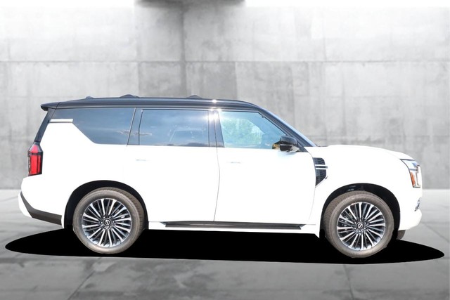 Nissan Armada Vehicle Full-screen Gallery Image 5