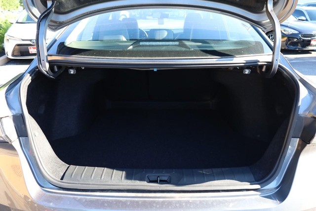 Nissan Sentra Vehicle Image 07