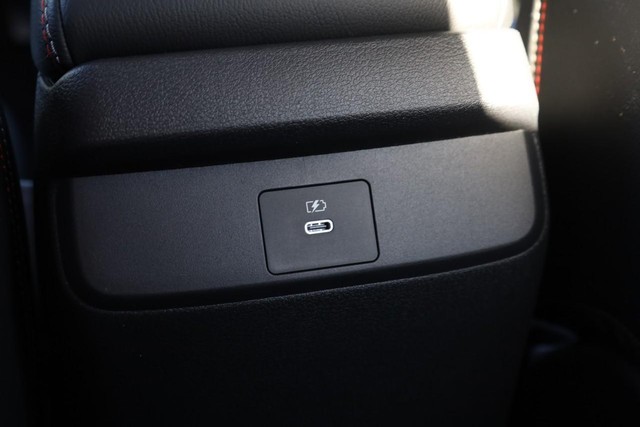 Nissan Sentra Vehicle Image 22