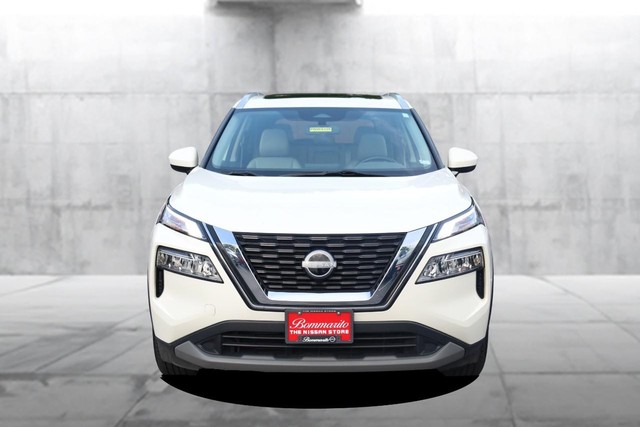 Nissan Rogue Vehicle Image 04