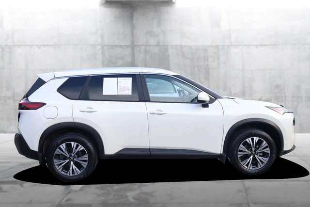 Nissan Rogue Vehicle Image 05